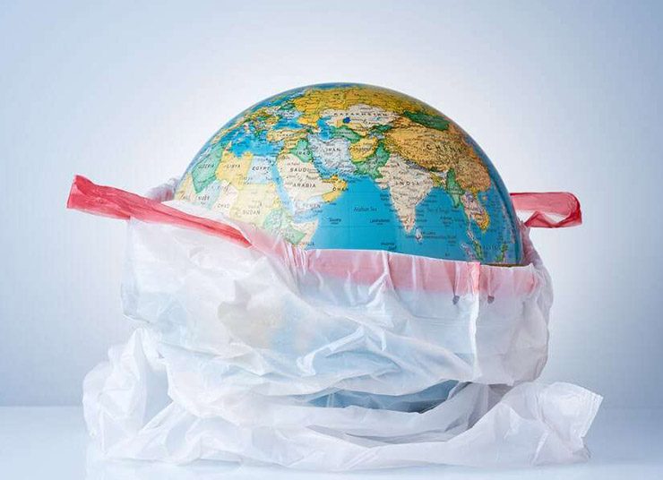 Πέντε εύκολοι τρόποι για να μειώσετε τη χρήση πλαστικού στο σπίτι σας