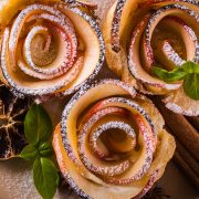 Μηλοπιτάκια σε σχήμα τριαντάφυλλο: Μία κομψή συνταγή!