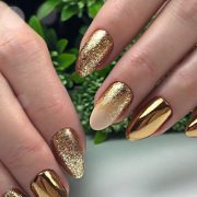 Nail Layering: Η τάση που κάνει το μανικιούρ μας τρισδιάστατο!