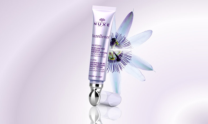 Nuxellence® Eye Area, ένα νέο προϊόν για υπέροχο βλέμμα! Με απλικατέρ μασάζ επαναφέρει τη νεανικότητα, χαρίζει λάμψη, ομοιογένεια, αυξάνει τη φωτεινότητα, απαλύνει την περιοχή, με φυτικές χρωστικές που προσαρμόζονται σε κάθε χρωματικό τόνο