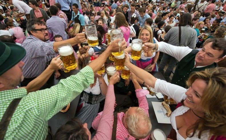 Oktoberfest: Το πανηγύρι της μπίρας