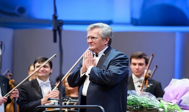Η σοβαρότητα, ο σεβασμός και ο μη μουσικός εφησυχασμός με τον όποιον λειτουργεί ο διευθυντής ορχήστρας Βλαντιμίρ Φεντοσέγιεφ και οι μουσικοί του, έχουν κάνει την Ορχήστρα Τσαϊκόφσκι της Μόσχας, να συγκαταλέγεται επάξια ανάμεσα στις καλύτερες ορχήστρες του κόσμου!