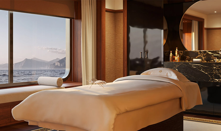 Το spa Guerlain 4.200 τετραγωνικών μέτρων προσφέρει πολυτελείς θεραπείες, tepidarium και γαλήνιους χώρους, εμπνευσμένους από τη θάλασσα, τον ήλιο και τον αλμυρό αέρα για απόλυτη αναζωογόνηση