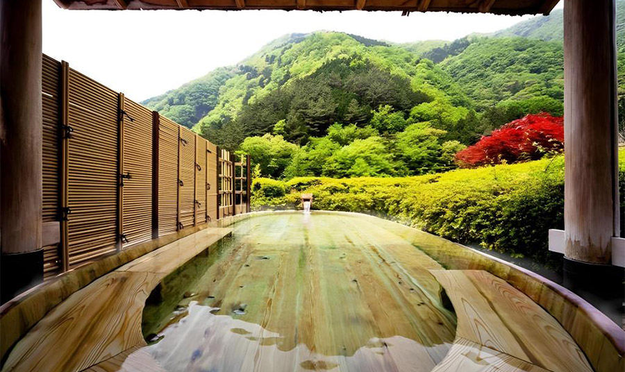 PHOTO NISHIYAMA ONSEN KEIUNKAN 