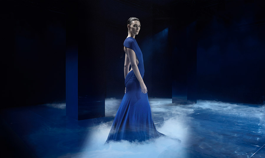 Η τελευταία μόδα για την πασαρέλα είναι εντελώς αόρατη!