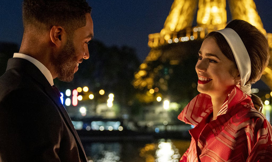 «Emily in Paris»: Το ρετρό χτένισμα, με το οποίο θα δούμε την Lily Collins στα νέα επεισόδια, σίγουρα θα το τολμήσουμε!