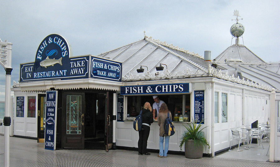 Χαρακτηριστικό μαγαζί Fish&Chips στο Μπράιτον PHOTO FLICKR
