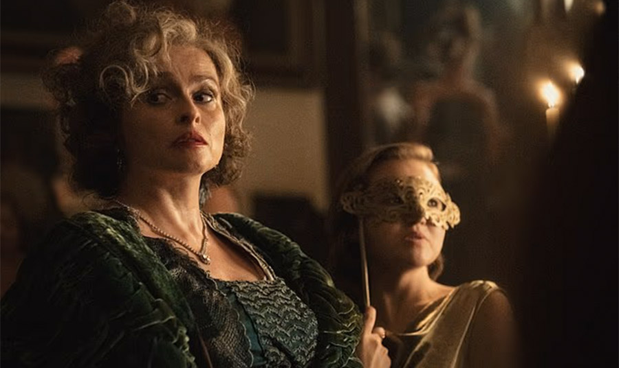 Η Λαίδη Κάτερχαμ, με τη δυναμική υποκριτική δεινότητα της Μπόναμ Κάρτερ, περιγράφει τον πόλεμο ως «σφαγείο» χωρίς «δόξα» PHOTO SIMON RIDGWAY/ NETFLIX