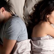 Ποιο είναι το Σκανδιναβικό μοντέλο ύπνου; Μπορεί να βελτιώσει τη ζωή μας;