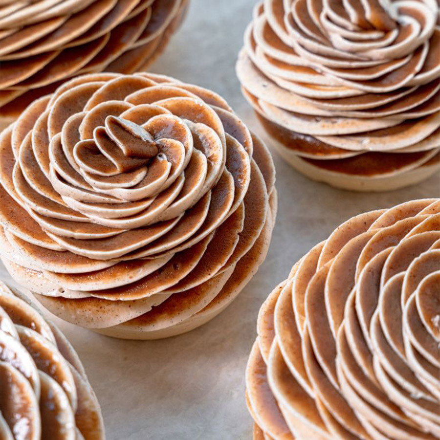 Μαρέγκες- λουλούδια © Cédric et la Chocolaterie