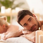 Μασάζ για δύο, κι αν νομίζετε ότι είναι σέξι, θα διαπιστώσετε ότι δεν πρόκειται ακριβώς για κάτι τέτοιο!
