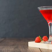 Σπιτικό λικέρ φράουλας με δύο τρόπους