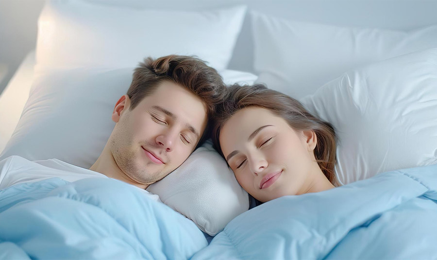 Πώς κοιμάστε με τον σύντροφό σας; Η στάση του ύπνου φανερώνει πολλά!