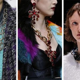 Φορέστε τεράστιες μεταλλικές αλυσίδες με μεταξωτά φορέματα, πλεκτά πουλόβερ, ζακέτες, αλλά και στον καρπό σαν βραχιόλια. Miu Miu // Dolce&Gabbana // Balenciaga
