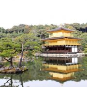 Ο ναός Rokuon-ji είναι επικαλυμμένος με αληθινά φύλλα χρυσού ανεκτίμητης αξίας!