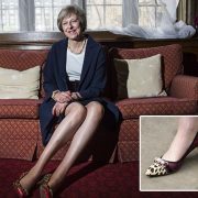 Τερέζα Μέι: Με τις κομψές γόβες της κατέκτησε την Downing Street!