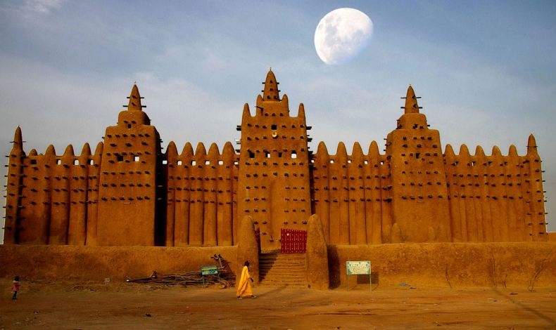 Το Μεγάλο Τέμενος Djenne στο Δέλτα του Νίγηρα είναι το μεγαλύτερο αρχιτεκτόνημα από λάσπη στον κόσμο