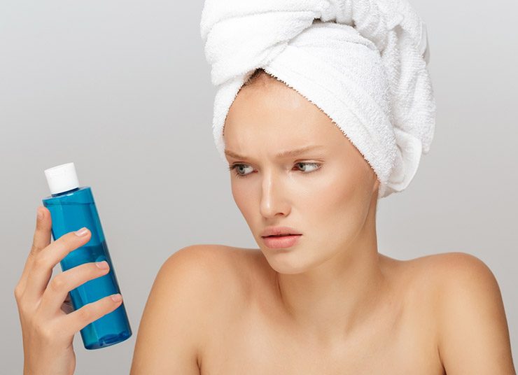 Χρειαζόμαστε πραγματικά τονωτική λοσιόν; Τι πρέπει να γνωρίζουμε;