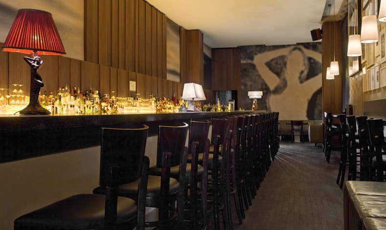Victoria Bar: Ίσως το καλύτερο μπαρ του Βερολίνου!