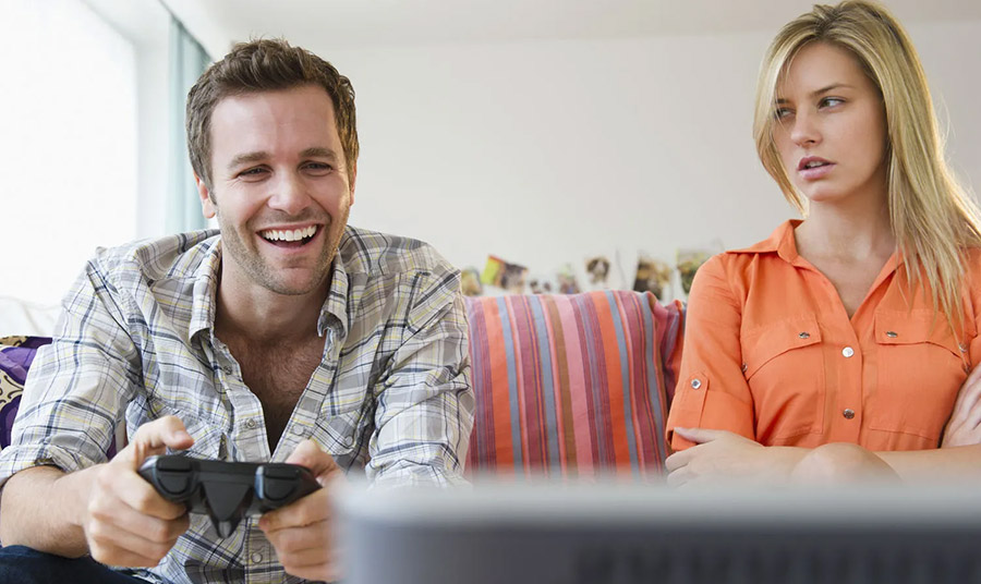 Σχέση και βιντεοπαιχνίδια: Πώς επιδρά η υπερβολική χρήση τους στα ζευγάρια