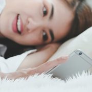 Τα 5 χειρότερα μηνύματα στον σύντροφό σου το πρωί!