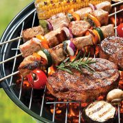 Το μυστικό για τρυφερό και ζουμερό κρέας στη σχάρα